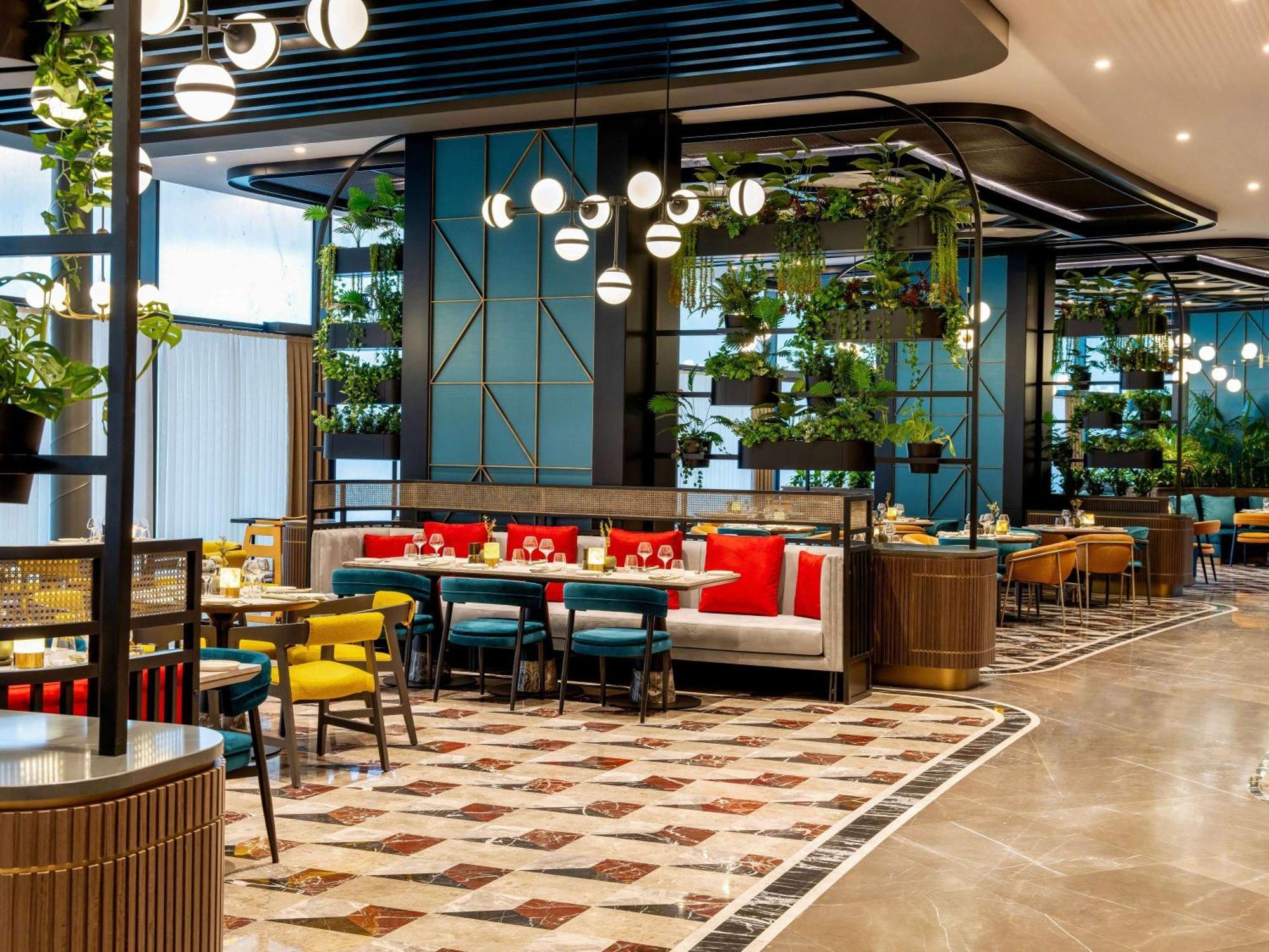 Moevenpick Hotel Istanbul Marmara Sea Exterior photo